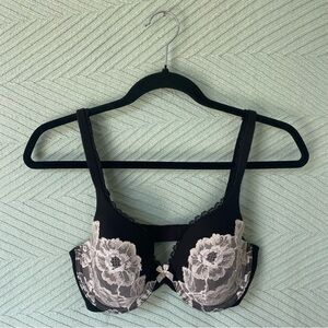 Victoria’s Secret Black & White Lace Lined Perfect Coverage Bra (34C)